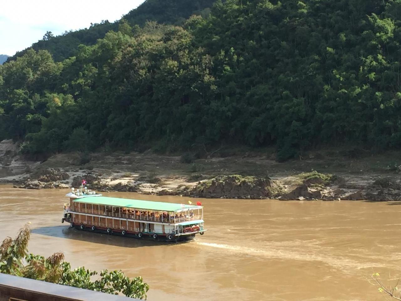 Villa Mekong Guesthouse Muang Pakbèng Exteriör bild